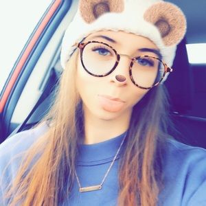 Meet your Posher, Chantelle